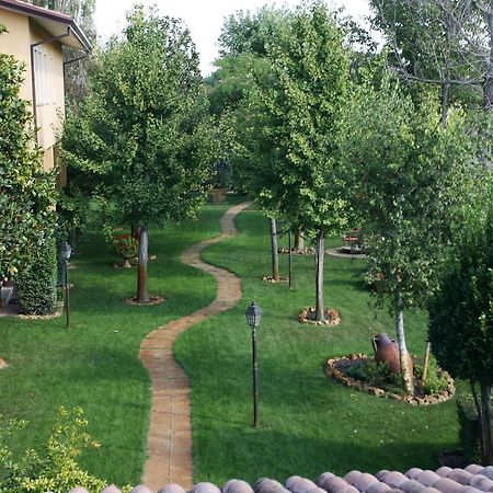 Ristorante Albergo Al Capitello Megliadino San Vitale Экстерьер фото